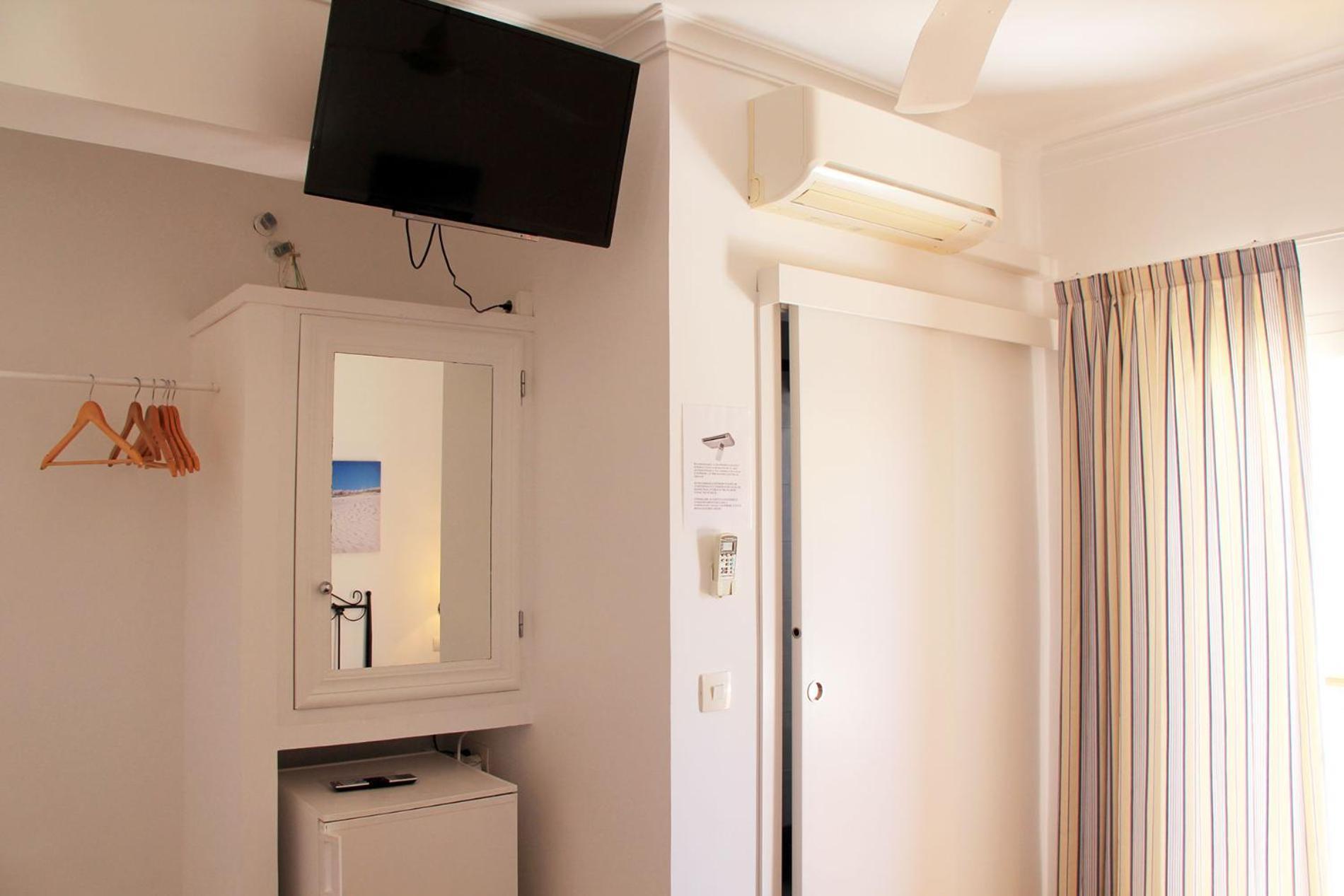 Hostal Alemania Es Pujols Εξωτερικό φωτογραφία